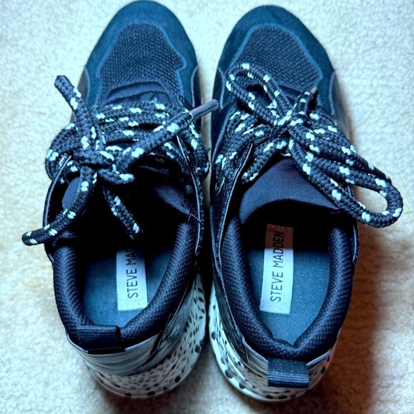 Steve Madden Monochrome Athletic Shoes - Picture 1 of 12